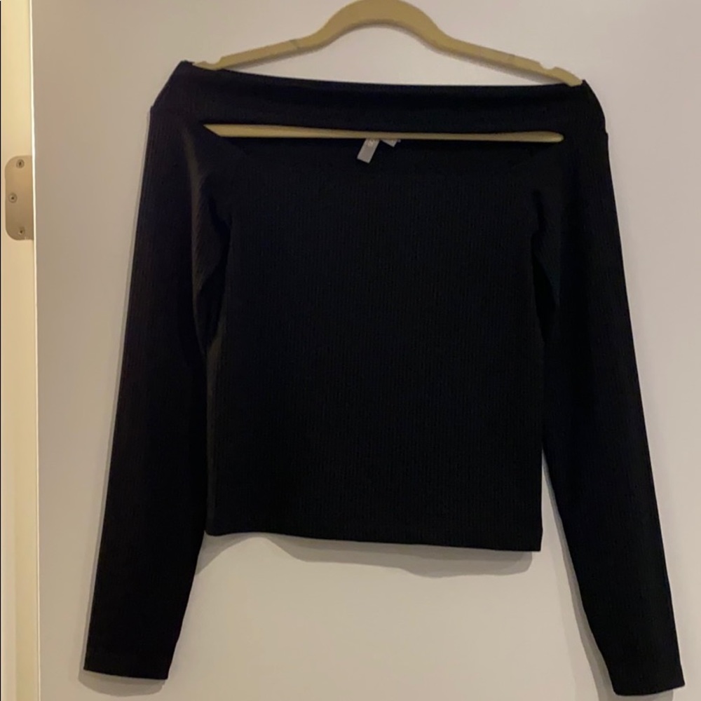 Off the shoulder black top with top slit